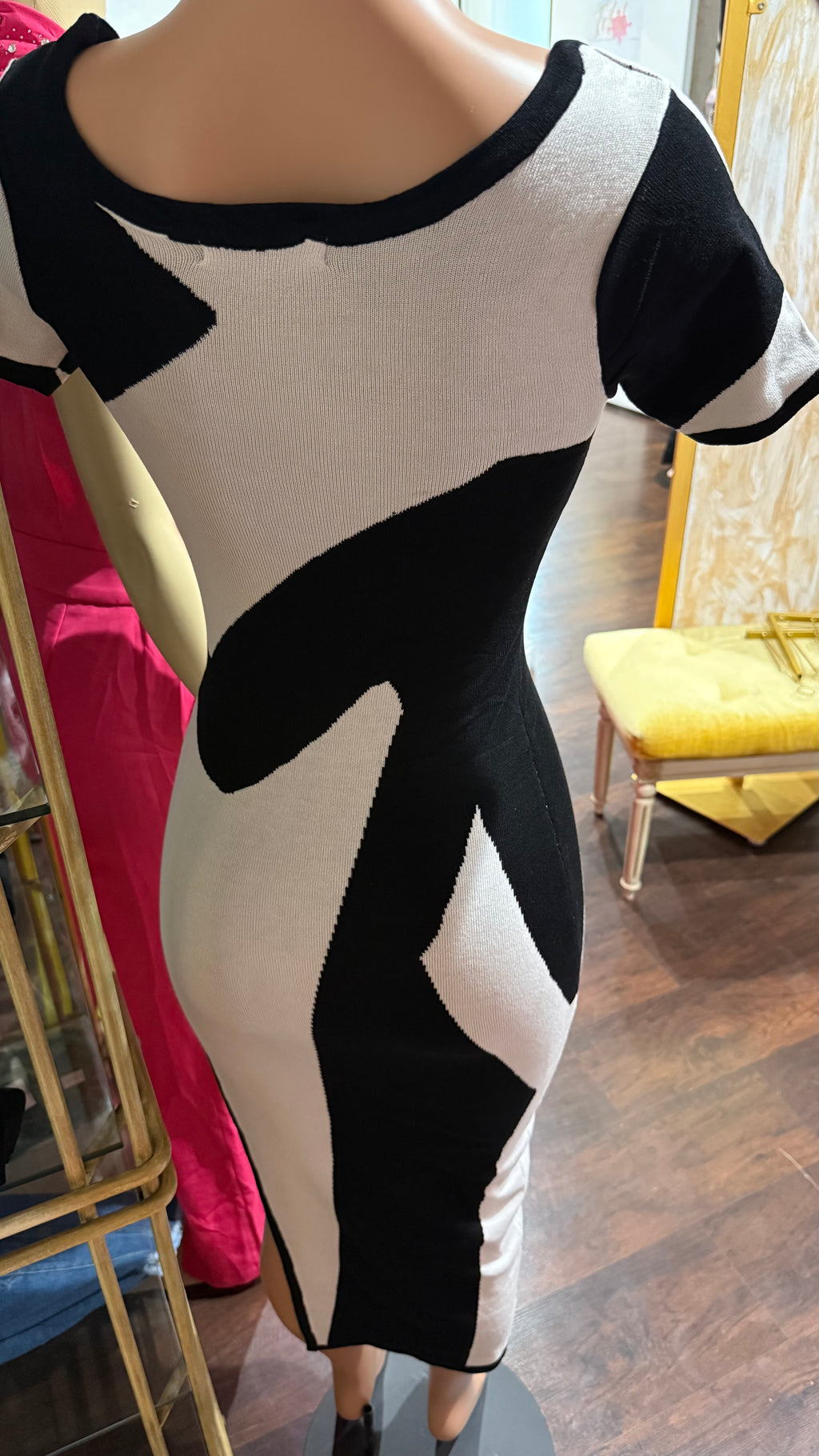 ARTWORK SWEATER DRESS